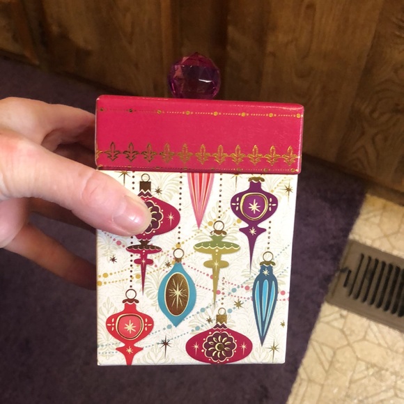 Pretty Crystal Gift Box 🎁 - Picture 6 of 7